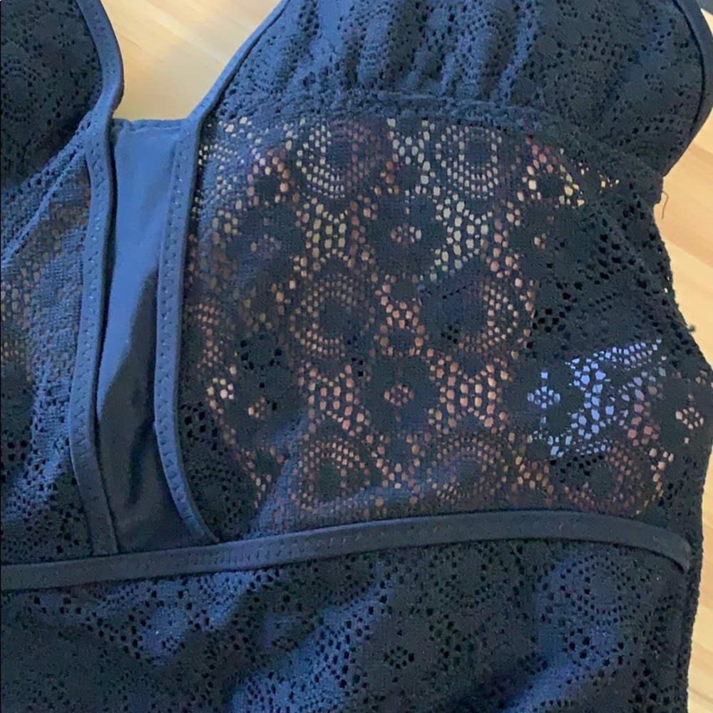 Black lace one-piece swimsuit - Picture 2 of 5